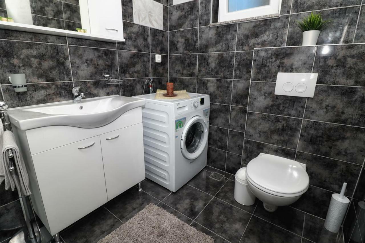 Apartment Edi Pula Ngoại thất bức ảnh